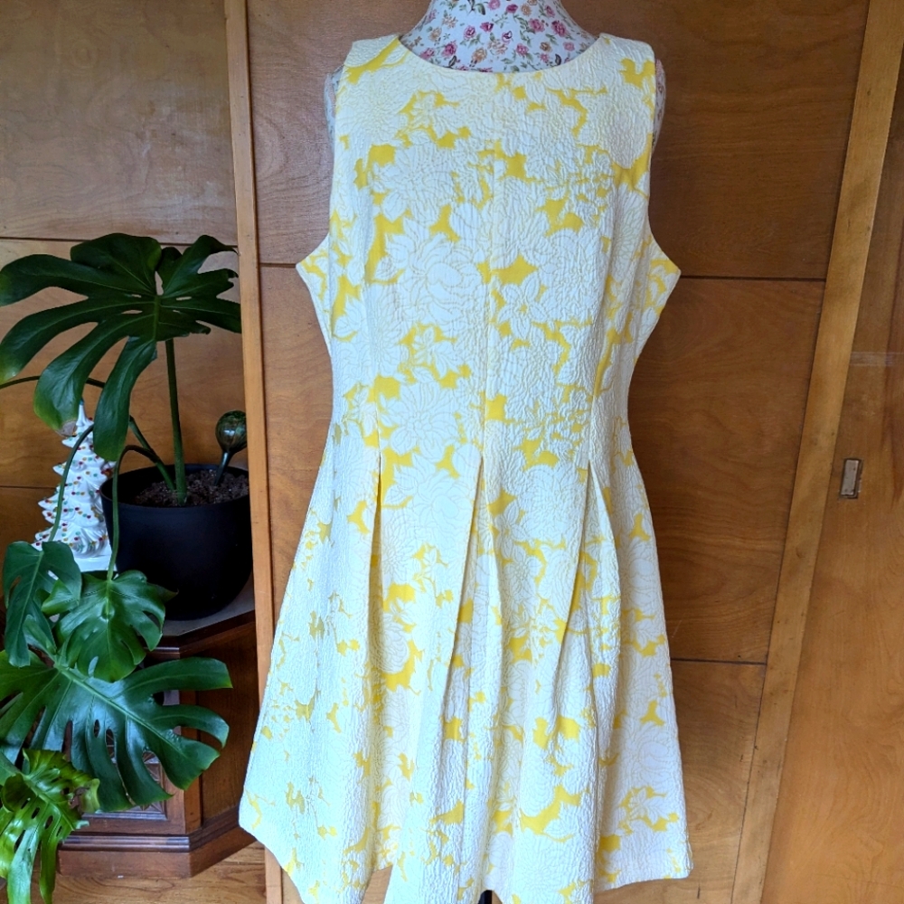 Jessica Howard size 16 Yellow Floral Midi Dress